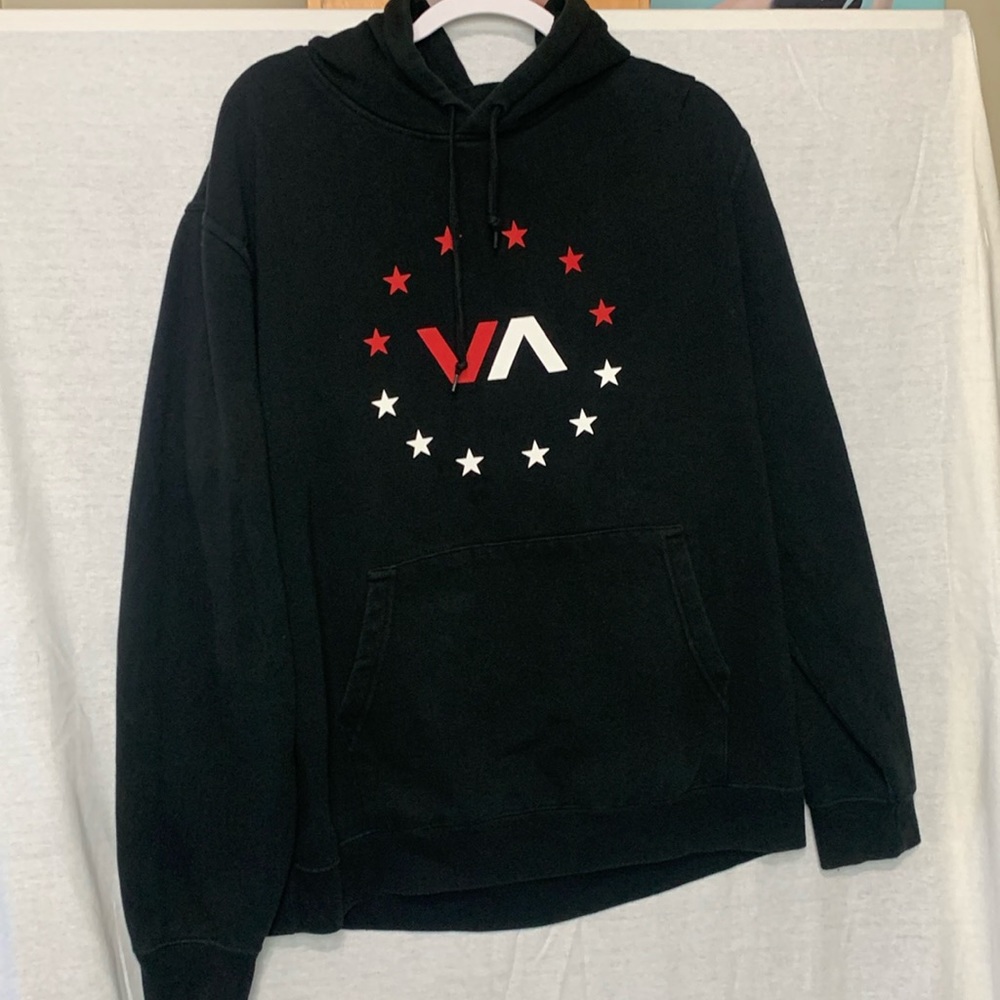 RVCA Men’s size large regular fit hoodie